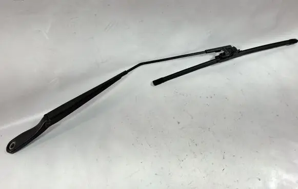 Volvo S40 Front wiper blade arm 30698250