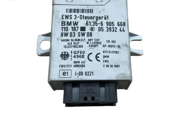 BMW 5 E39 Immobilizer control unit/module 6905668 61356905668 110187