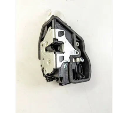 BMW X3 F25 Front door lock 7283627