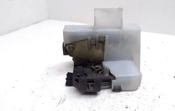 Renault Megane I Front door lock