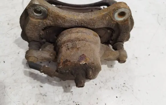 Hyundai i40 Front brake caliper