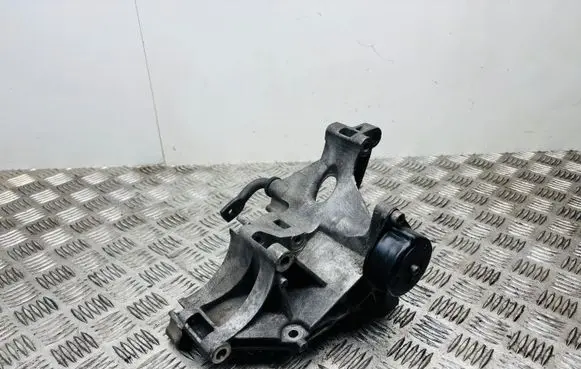 Volkswagen Sharan Generator/alternator bracket 028903143AB