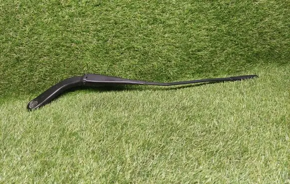 BMW 3 F30 F35 F31 Front wiper blade arm 7260485 6161726085