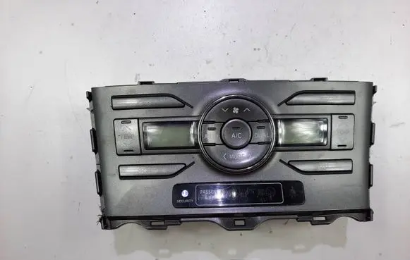 Toyota Auris 150 Climate control unit 5590002220B