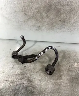 Fuel injector supply line/pipe