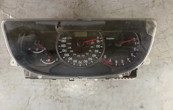 Suzuki Grand Vitara I Speedometer (instrument cluster) 30027879 TN2573207993