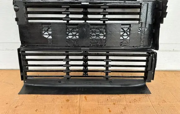 Peugeot 308 Radiator trim 9818545880