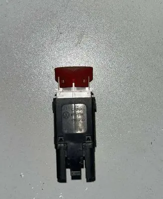 Volkswagen PASSAT B6 Hazard light switch 3C0953509A