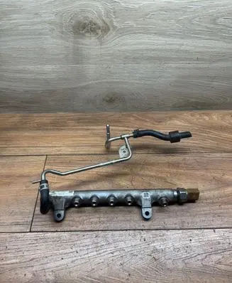 Volkswagen Golf VI Fuel main line pipe 03L130089 300000388