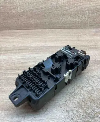 Volvo V40 Fuse module PPT25P5