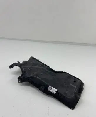 Jaguar F-Pace Other engine bay part M8A26D057AE