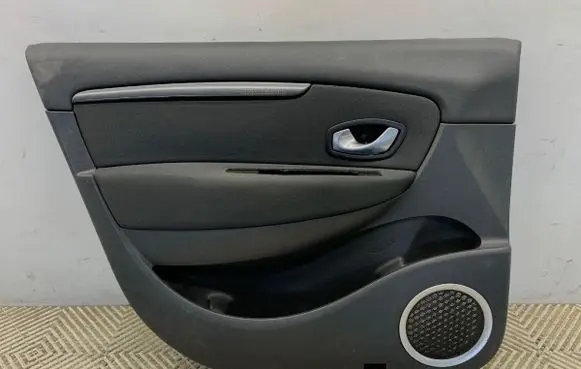 Renault Scenic III - Grand scenic III Front door card panel trim 809010473R