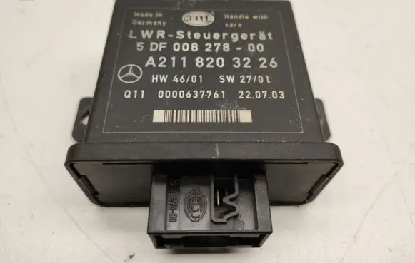Mercedes-Benz E W211 Light module LCM A2118203226