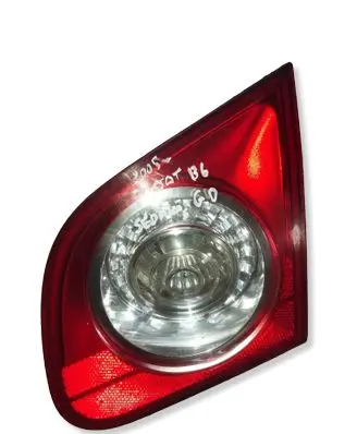 Volkswagen PASSAT B6 Tailgate rear/tail lights 273002