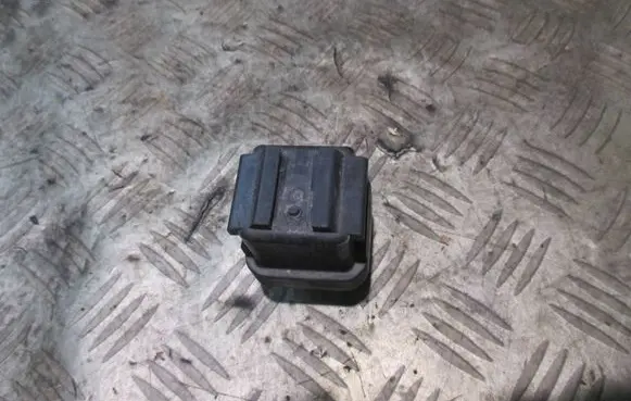 Audi A6 S6 C6 4F Glow plug pre-heat relay 0281003032