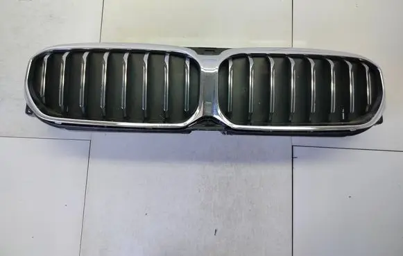 BMW 5 G30 G31 G38 Front grill 9464219