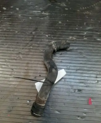 Volkswagen Golf V Engine coolant pipe/hose 3B0122291B