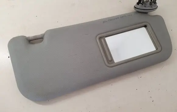 Toyota Avensis T270 Sun visor