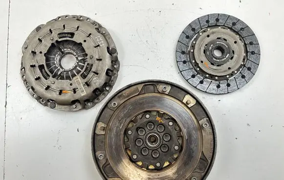 BMW 3 F30 F35 F31 Clutch set kit 7615627 7615630 7638349