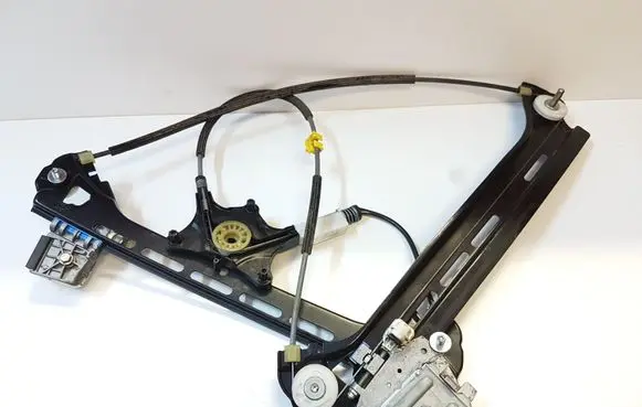 Mercedes-Benz E A207 Front door electric window regulator A2077200646
