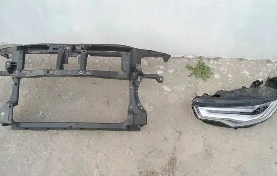 Volkswagen PASSAT CC Radiator support slam panel WZMOCNIENIE5173