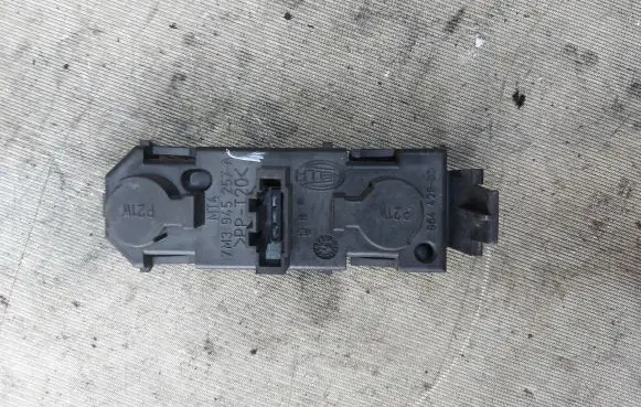 Ford Galaxy Tail light bulb cover holder 7M3945257A