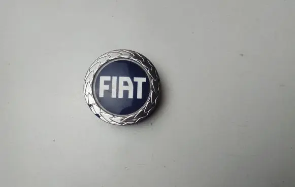 Fiat Punto (199) Original wheel cap B632