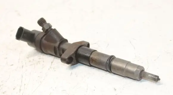 Fuel injector