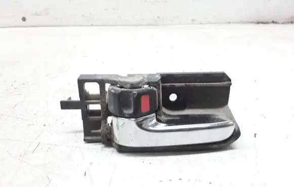 Toyota Corolla Verso E121 Front door interior handle