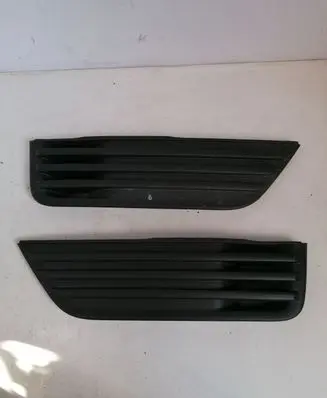 Ford Focus Front bumper lower grill