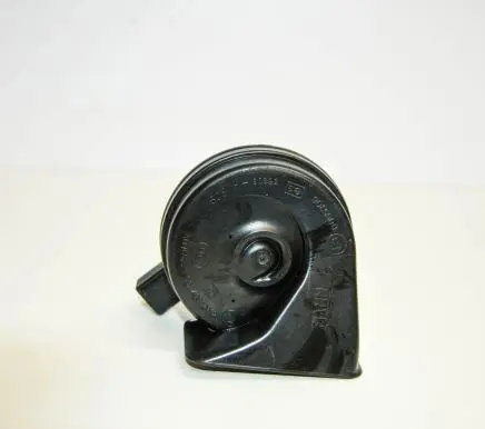 Volkswagen PASSAT B6 Horn signal 3C0951221E