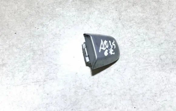 Toyota Yaris Loading door cover/cap 