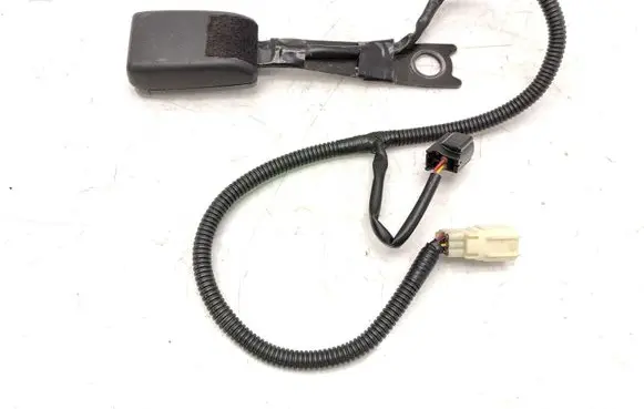 Toyota Corolla E120 E130 Front seatbelt buckle 075519 0404030H
