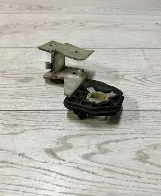 BMW 1 F20 F21 Radiator mount bracket 4012080A 7600541