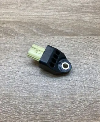 Toyota Prius (XW30) Airbag control unit/module 8983175010