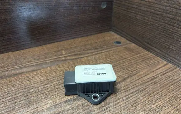 Mercedes-Benz Sprinter W906 ESP acceleration yaw rate sensor 0065424218 0265005774
