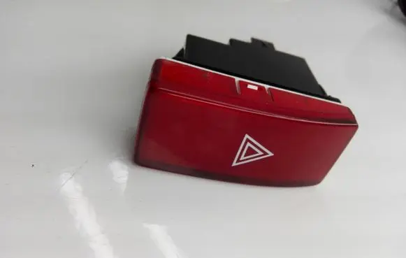 Honda CR-V Hazard light switch M33808