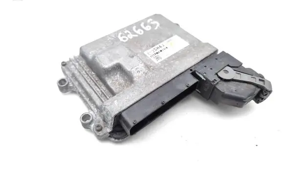 Mazda 6 Engine control unit/module SH4J18881E 2757005667