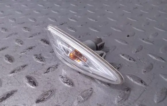 KIA Ceed Front fender indicator light 92304A2000