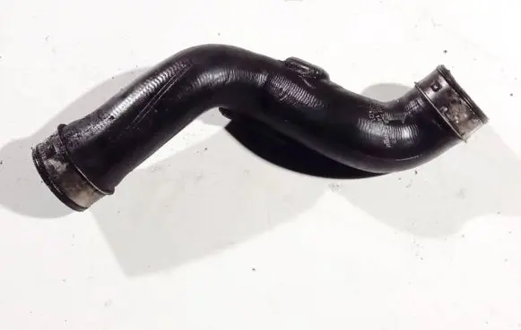 Mercedes-Benz C W203 Intercooler hose/pipe a2035282082