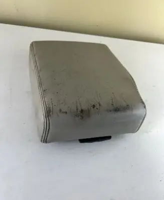 Jeep Grand Cherokee (WK) Armrest