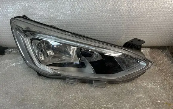 Ford Focus Headlight/headlamp jx7b-13w019-ae
