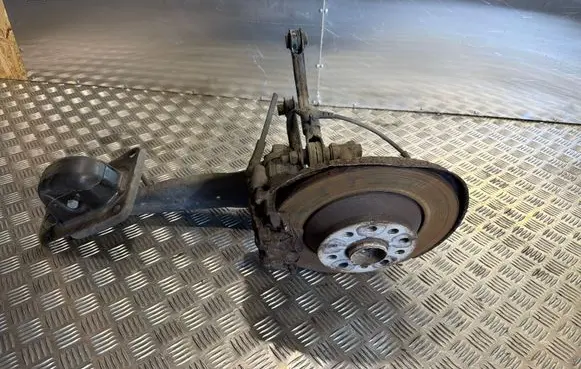 Volkswagen Tiguan Rear wheel hub spindle/knuckle