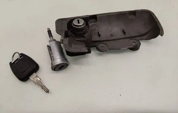 Opel Zafira A Ignition lock 09146299