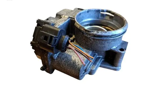 Volkswagen Touran I Throttle valve A2053099815