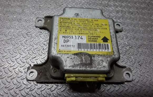 Mitsubishi Lancer Airbag control unit/module MB953174