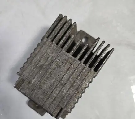Mercedes-Benz E W124 Coolant fan relay A0225456232 E5001003 32ESG300