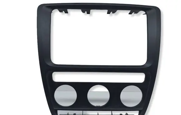 Skoda Octavia Mk2 (1Z) Radio/GPS head unit trim 1Z0858069CG