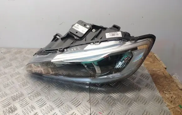 Volvo V60 Headlight/headlamp 31420261