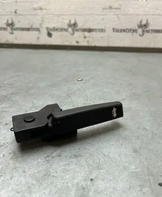 Opel Insignia A Engine bonnet (hood) release handle 